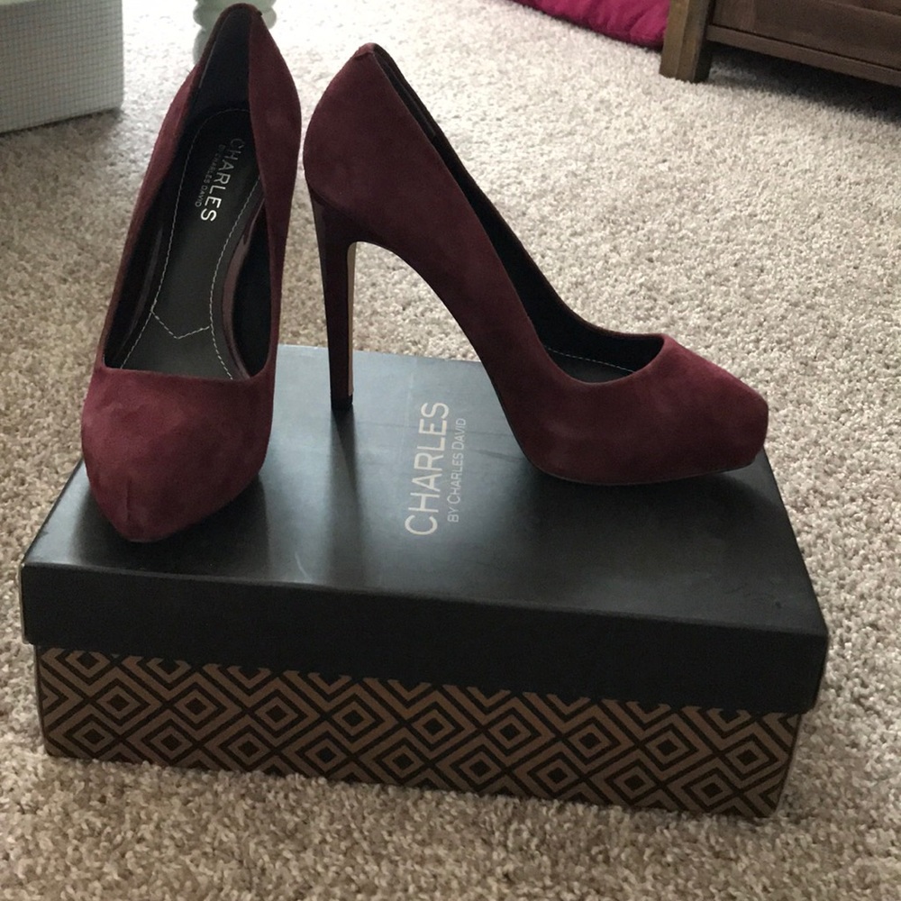 Purple pumps